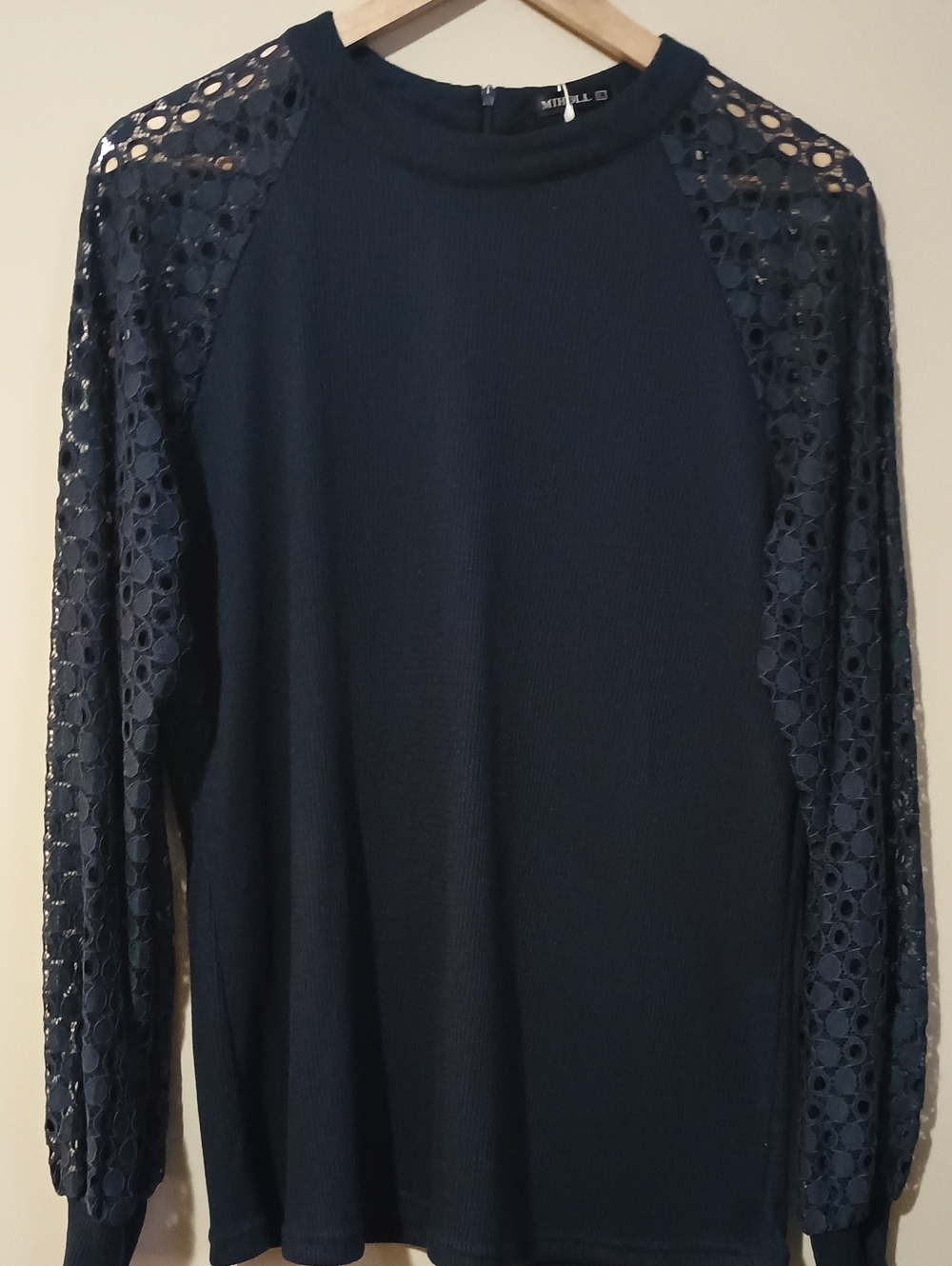 NWTS MIHOLL Navy Blue Ribbed Knit Lace Sleeve Top Blouse Size Large